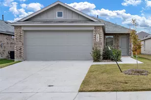 1219 Falcon Hts Dr, Forney, TX 75126 - Photo 2