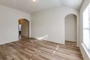 219 Magnolia Dr, Princeton, TX 75407 - Photo 4