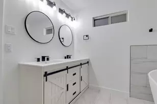 2924 Volturno Dr, Grand Prairie, TX 75052 - Photo 18