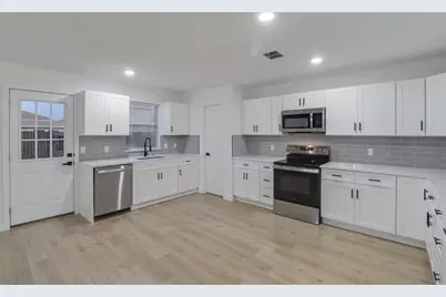 2924 Volturno Drive, Grand Prairie, TX 75052 - Photo 8