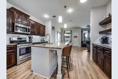 200 Oakmont Drive, Argyle, TX 76226 - Photo 10