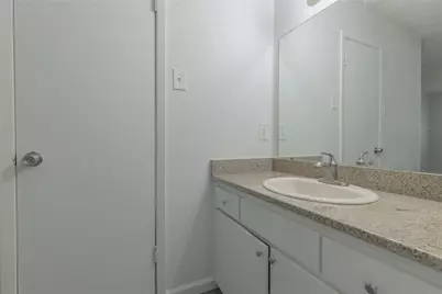 709 Arrowhead Circle, Garland, TX 75043 - Photo 14