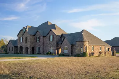 12817 Singleton Drive, Fort Worth, TX 76052 - Photo 2