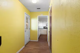 6508 Paula Ct, North Richland Hills, TX 76182 - Photo 2