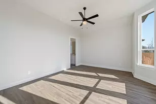 536 Lockhart St, Waxahachie, TX 75165 - Photo 12