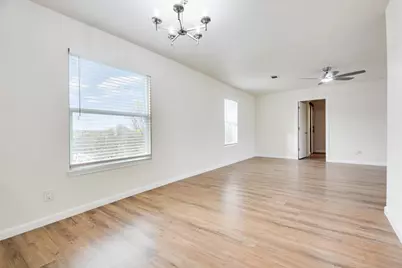 928 Ash Crescent Street, Fort Worth, TX 76104 - Photo 8