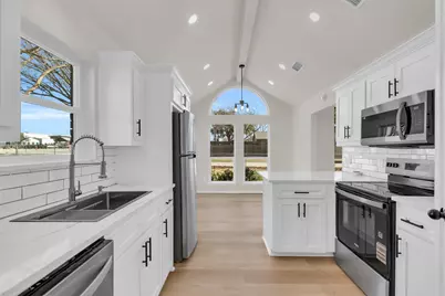 8691 Pebblebrook Drive, Frisco, TX 75034 - Photo 2