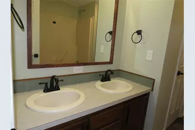 2151 Crockett Street, Sanger, TX 76266 - Photo 12