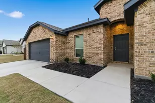 437 Falcon Wy, Azle, TX 76020 - Photo 4