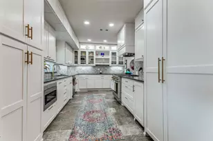 2209 Hillcrest St, Fort Worth, TX 76107 - Photo 6