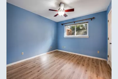 1807 S Crest, Carrollton, TX 75006 - Photo 14