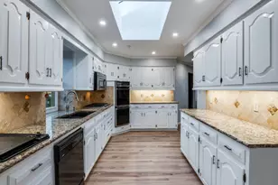 1807 S Crest, Carrollton, TX 75006 - Photo 6