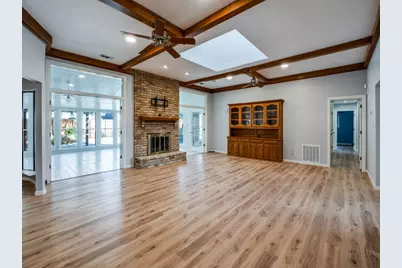 1807 S Crest, Carrollton, TX 75006 - Photo 18