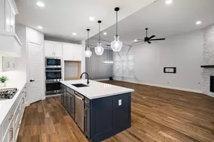 908 Bridle Path Pkwy, Aubrey, TX 76227 - Photo 10