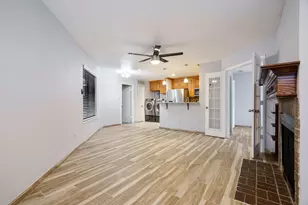 2310 Balsam Dr, Arlington, TX 76006 - Photo 4