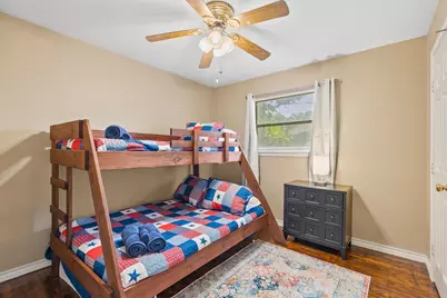 107 S Sheppard Drive, Euless, TX 76040 - Photo 10
