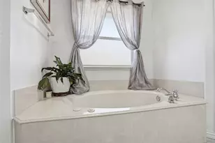 616 Parker Ln, Granbury, TX 76048 - Photo 24