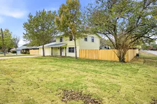 5600 Choctaw Dr, Granbury, TX 76049 - Photo 2