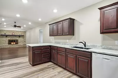 5600 Choctaw Drive, Granbury, TX 76049 - Photo 2