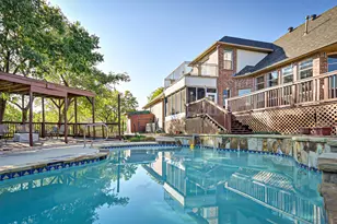 811 Mallard Pointe Dr, Grand Prairie, TX 75104 - Photo 32