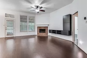 8169 Whitney Ln, Fort Worth, TX 76120 - Photo 6