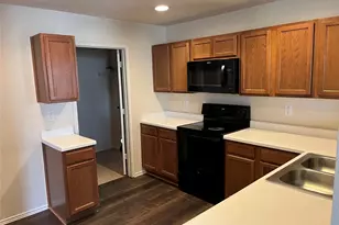 10548 Flagstaff Run, Fort Worth, TX 76140 - Photo 10