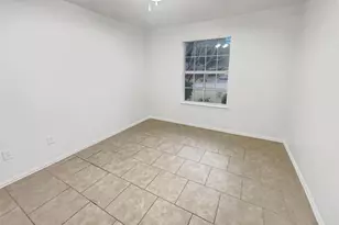 2601 Crestwood Dr, Burleson, TX 76028 - Photo 10