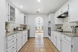 612 Shady Oaks Trail, Burleson, TX 76028 - Photo 12