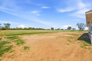 113 Cattleman Dr, Poolville, TX 76487 - Photo 32