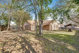 210 Wilshire Dr, Glenn Heights, TX 75154 - Photo 32