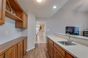 210 Wilshire Dr, Glenn Heights, TX 75154 - Photo 12