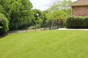 1016 Cove Meadow Ct, Grand Prairie, TX 75104 - Photo 20