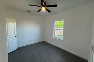 2806 Beechwood St, Granbury, TX 76048 - Photo 10