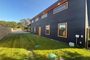 2806 Beechwood St, Granbury, TX 76048 - Photo 4