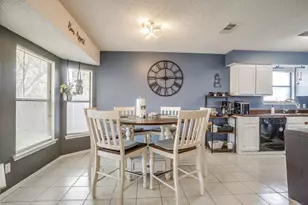 516 Clover Dr, Saginaw, TX 76179 - Photo 8