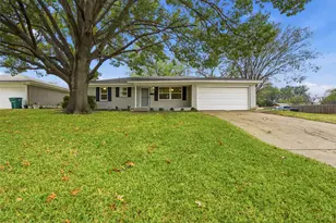 4317 Wedgmont Cir S, Fort Worth, TX 76133 - Photo 2