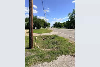 202 S Dallas Street, Wilmer, TX 75172 - Photo 2