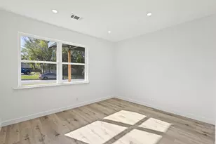 1825 Martin Luther Dr, Arlington, TX 76010 - Photo 20