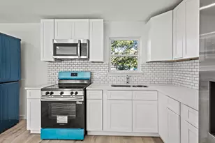 1825 Martin Luther Dr, Arlington, TX 76010 - Photo 10