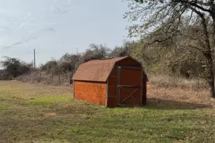 1059 Wildcat Cir, Waco, TX 76705 - Photo 6