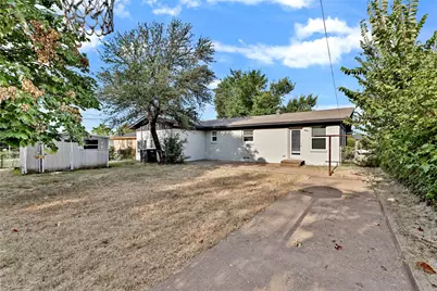 4208 Huckleberry Circle, Dallas, TX 75216 - Photo 26