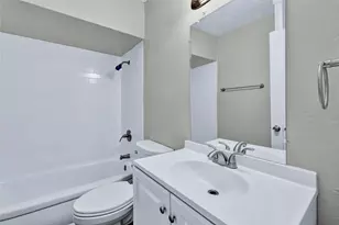 4208 Huckleberry Cir, Dallas, TX 75216 - Photo 18