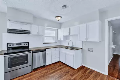 4208 Huckleberry Circle, Dallas, TX 75216 - Photo 20