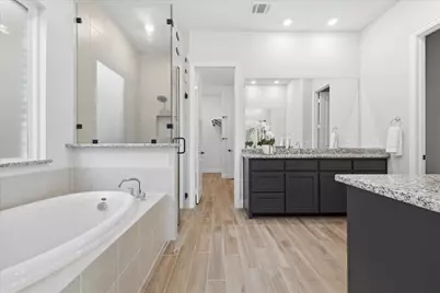 4724 Gentle Glen Drive, Carrollton, TX 75010 - Photo 16