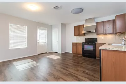 2103 Meadow Park Drive, Princeton, TX 75407 - Photo 6