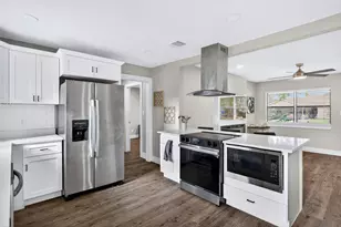 604 E Summit St, Sherman, TX 75090 - Photo 10