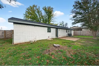604 E Summit Street, Sherman, TX 75090 - Photo 28