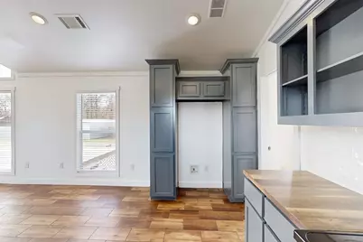 6715 Timberhaven Court, Granbury, TX 76049 - Photo 16