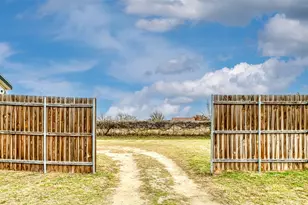 6715 Timberhaven Ct, Granbury, TX 76049 - Photo 6