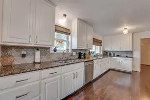 701 Carroll Dr, Garland, TX 75041 - Photo 8